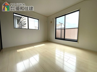 【洋室】 | 中古戸建　明石市松が丘１丁目
