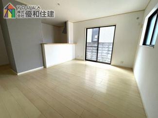 【居間・リビング】 | 中古戸建　明石市松が丘１丁目