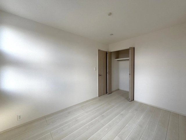 【仲介手数料無料／愛西市】愛西市東保町中　ブルーミングガーデン　新築戸建　2号棟の洋室