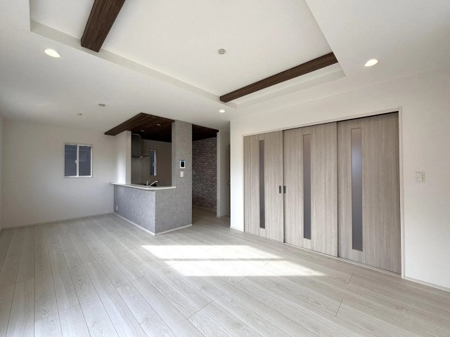【仲介手数料無料／愛西市】愛西市東保町中　ブルーミングガーデン　新築戸建　2号棟の居間・リビング