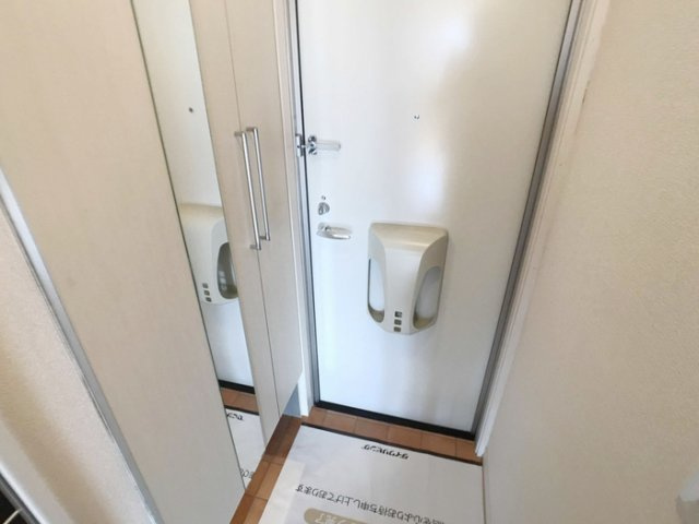 アドミラーブルの玄関