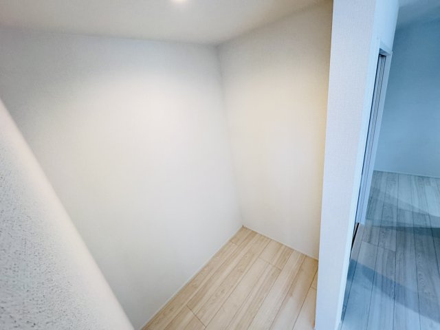 松戸市小金きよしケ丘４丁目新築戸建（小金きよしケ丘３期）の収納|リビング横・1.5帖フリースペース