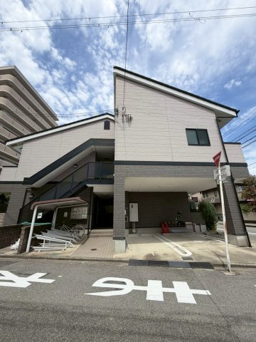 アズ・レイラ