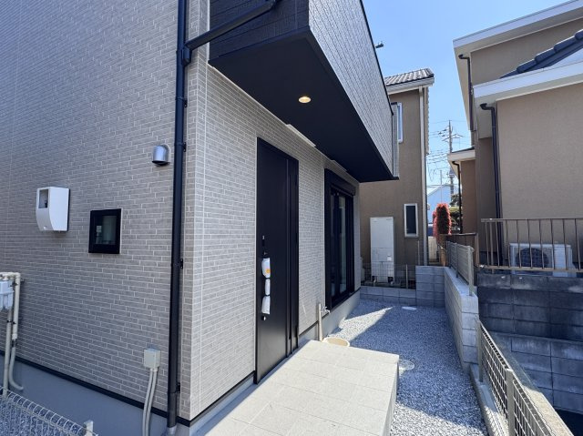 松戸市小金きよしケ丘４丁目新築戸建（小金きよしケ丘３期）のエントランス|エントランス・玄関ポーチ