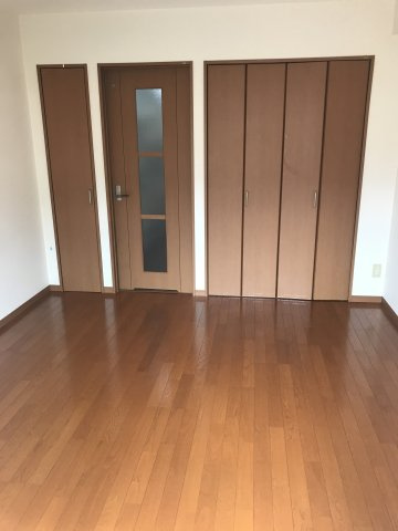 【洋室】 | サマービレッジ