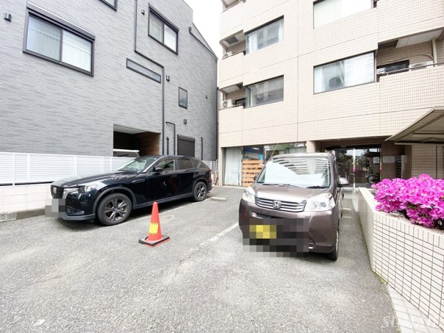 プレール本駒込の駐車場|駐車場です☆