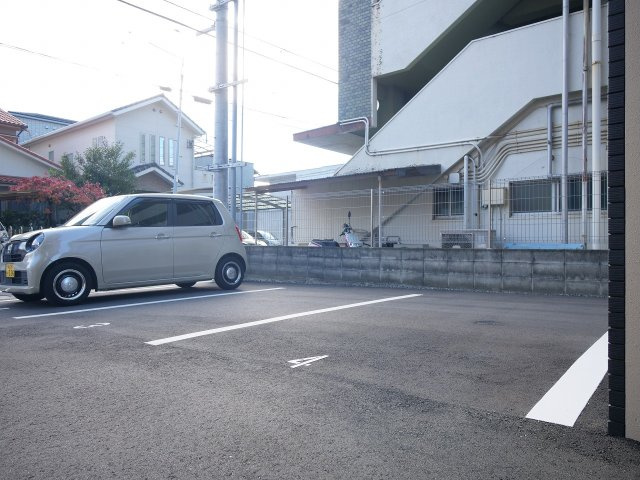 grand noirの駐車場