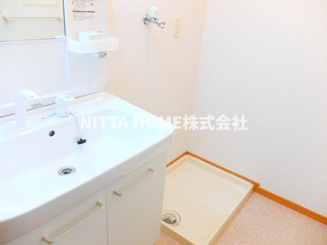 ハーティープレイスＡの洗面所|室内洗濯機置き場も完備◎