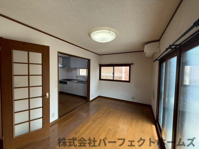 【居間・リビング】の画像
