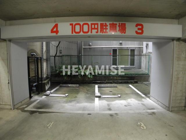 エススリー出島の駐車場