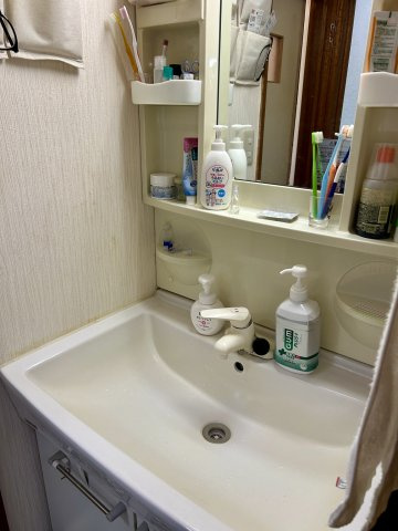 函南町　伊豆エメラルドタウンの独立洗面台