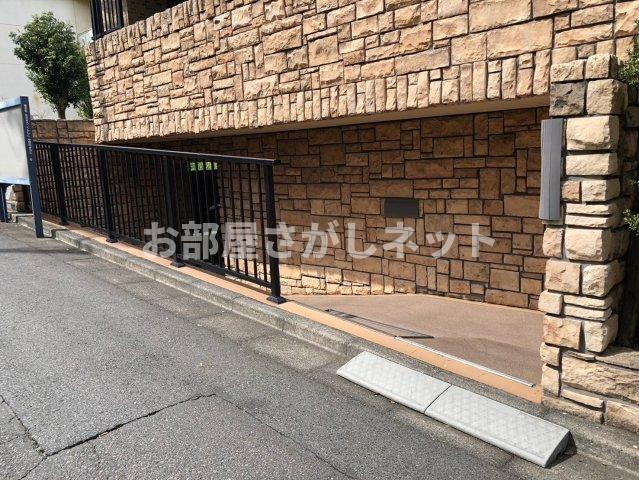 トーシンフェニックス落合公園【おとり物件なし】#学生・社会人にオススメ！初期費用分割払いOK！のエントランス
