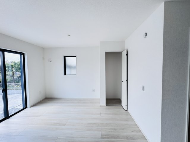 流山市松ケ丘６丁目新築戸建（松ケ丘17期）の洋室|4.6帖洋室スペース・収納
