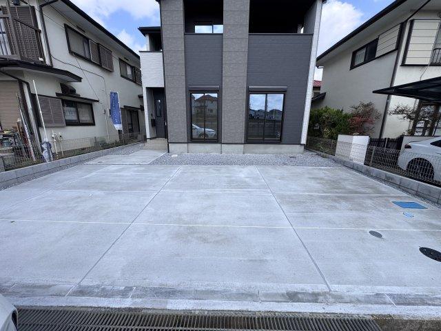 流山市松ケ丘６丁目新築戸建（松ケ丘17期）の駐車場|駐車スペース・並列3台駐車可