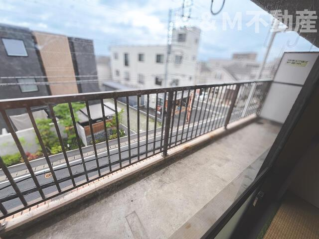 レジデンスさくらのバルコニー|陽当たり良好なバルコニーです