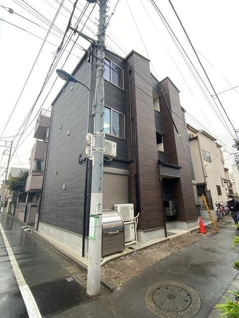 ＴＲＥＥ　ＴＥＲＲＡＣＥの外観