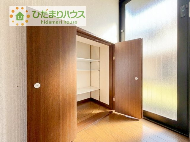 【収納】 | 下妻市平沼　中古戸建 | キッチン横の収納は便利でパントリー代わりにもなります♪