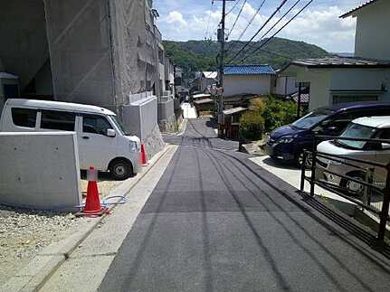 安芸郡府中町柳ケ丘の前面道路含む現地写真