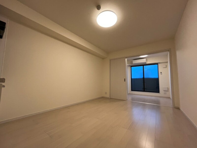 【居間・リビング】 | クアトロ本千葉 | 同一仕様写真