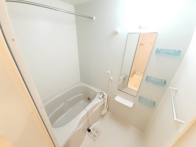 【浴室】 | メゾングラースＭ | 日々の疲れを癒すお風呂付です
