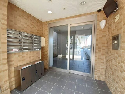 【エントランス】 | グレイスヒル | ゆとりのあるエントランスです