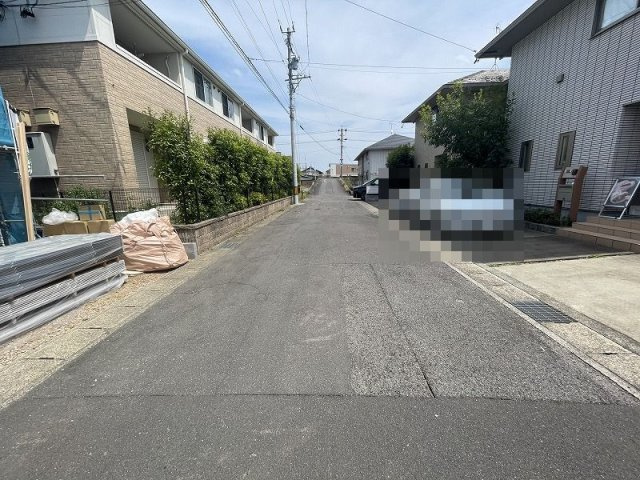 各務原市那加日吉町の前面道路含む現地写真
