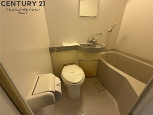 浴室内にトイレがあります☆