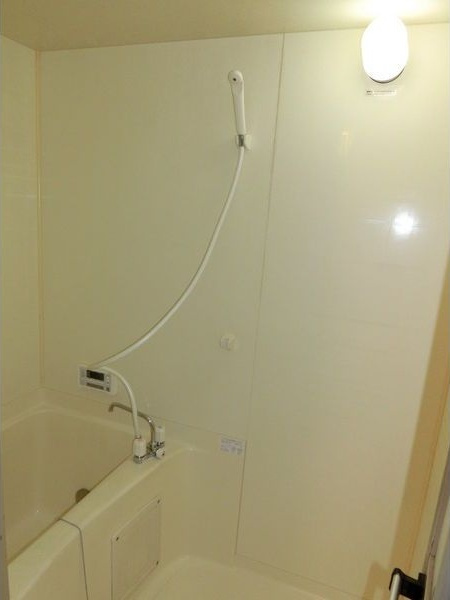 ヴェルディ B棟の浴室