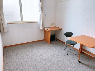 レオパレスいづみの居間・リビング