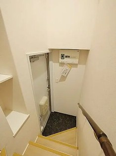 クレイノＷＡＫＡＮＡⅡの玄関