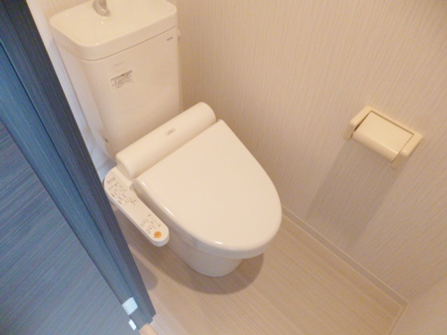 ＲＩＢＥＴＴＥＳ ＧＡＲＤＥＮのトイレ|温水洗浄便座付きトイレです
