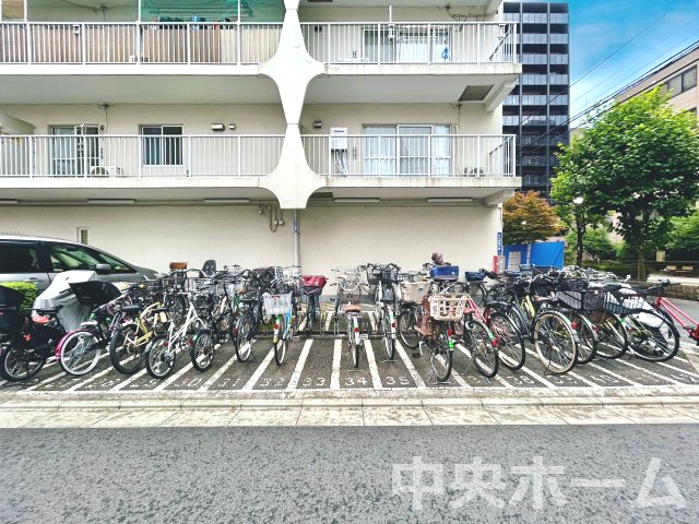 ハイコーポ松が谷の駐輪場|【自転車置き場】最新の空き状況や費用などの詳細は担当スタッフまでお問い合わせください。