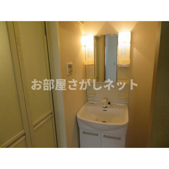 プレデパルク３の洗面所|独立洗面台