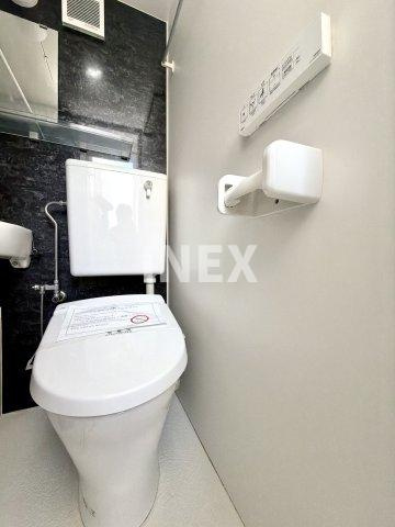 横浜市中区簑沢のアパートのトイレ