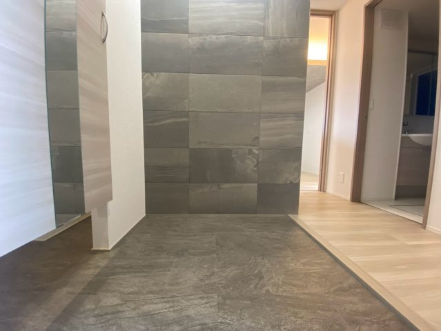 （仮称）D-ROOM高槻市寿町の玄関