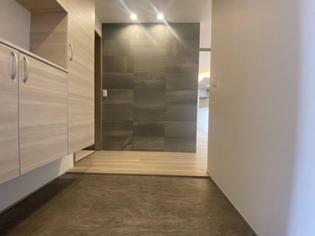 （仮称）D-ROOM高槻市寿町の玄関