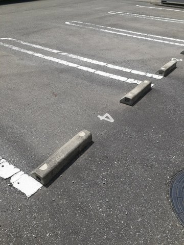 ハルタの駐車場|駐車場に車を止められます