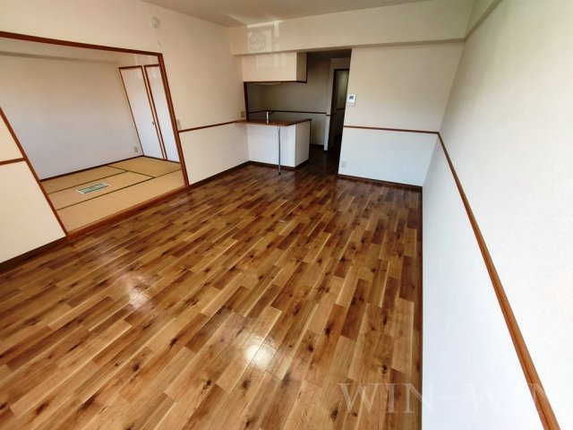 ボンヌシャンス 壱番館の居間・リビング