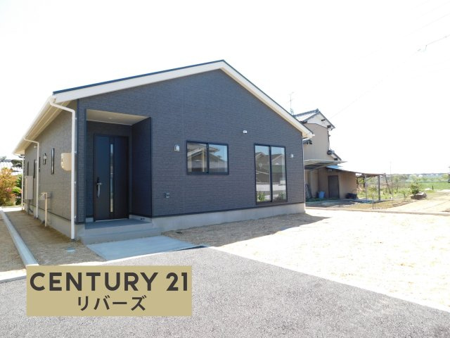 稲沢市増田南町の新築一戸建の外観|☆ラスト１棟☆　　いつでも見学出来ます♪♪（お問合せ当日、平日、水曜、夜間でもＯＫ）　暮らしやすい動線が魅了的な平屋住宅♪　敷地１１６．１０坪！　駐車６台以上ＯＫ！　広い庭付き♪