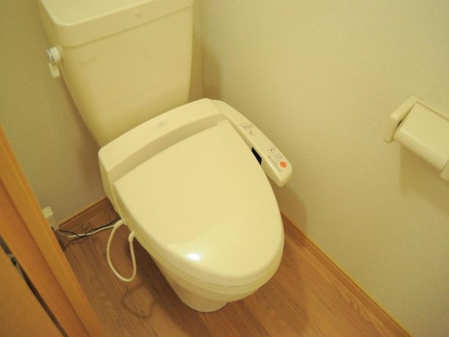 レオパレスわかばのその他|温水便座付きで快適生活