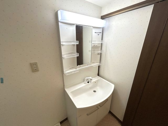ビエント六甲2の独立洗面台