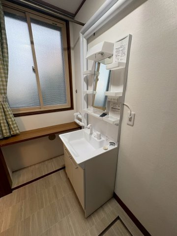 柳町３－１５貸家の独立洗面台