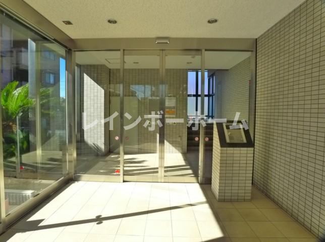 EAST COURT妙典のエントランス