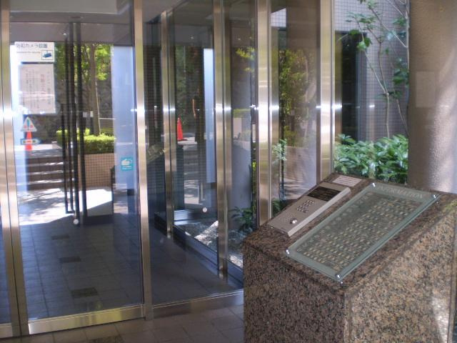 オートロック付きマンションで防犯面も安心♪家族や来客を安全に迎えられる、快適で安心な住まいです♪