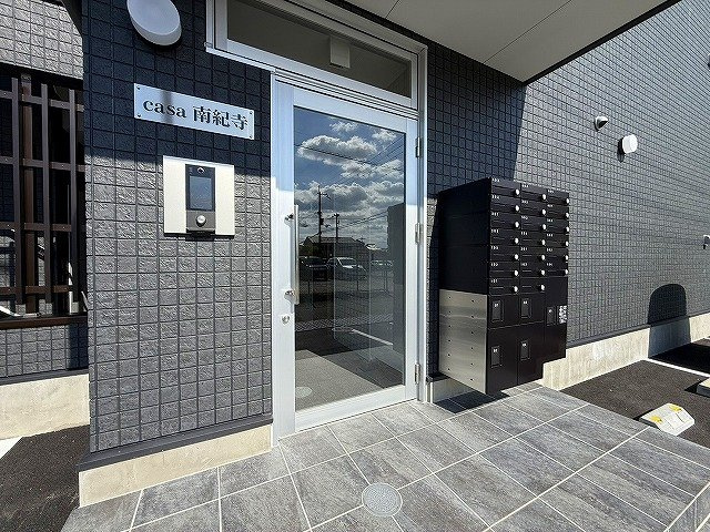 カーサ南紀寺町のエントランス|オートロック完備