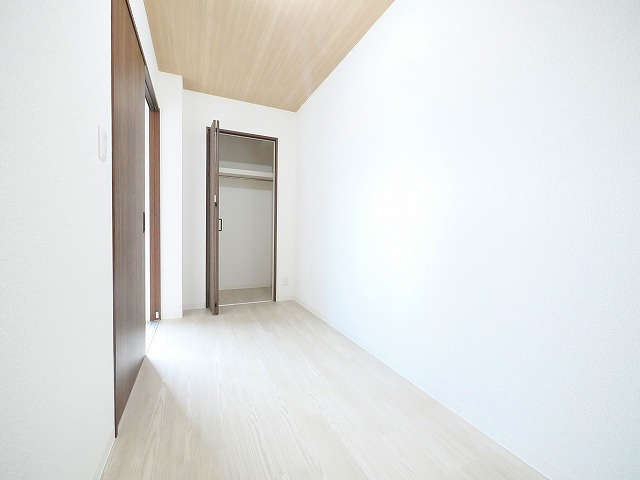 カーサ南紀寺町の内装|明るい色調の室内です