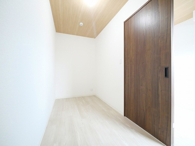 カーサ南紀寺町の洋室|落ち着いた色調の洋室です