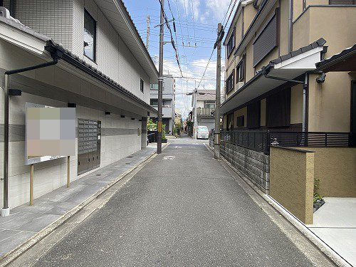上京区寺今町 新築戸建(C号地)の前面道路含む現地写真