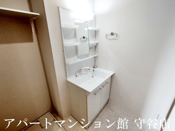 ルミエールKⅤⅡの独立洗面台