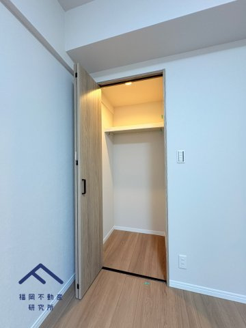 アンピール比恵南の玄関